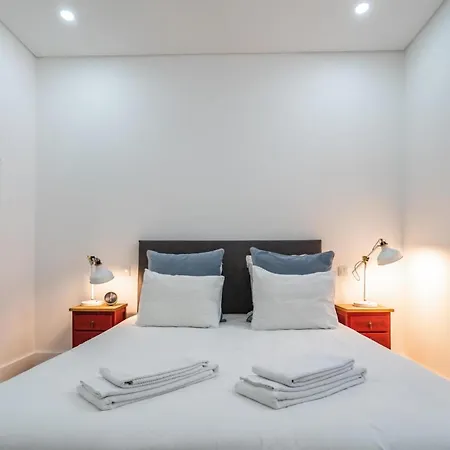 Akicity Anjos Luminescent Apartment Lisbon