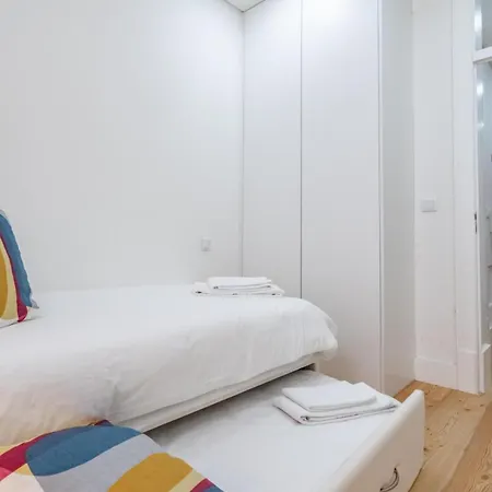 Apartment Akicity Anjos Luminescent Lisbon