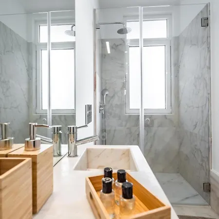 Akicity Anjos Luminescent Apartment Lisbon